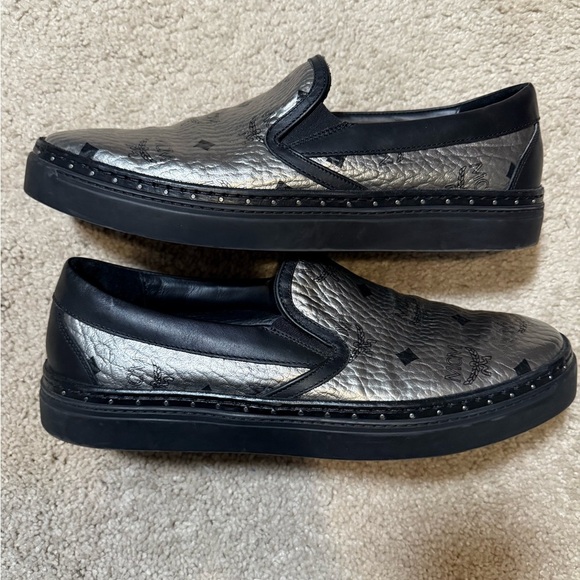 MCM Men's Metallic and Black Loafers - Picture 5 of 8